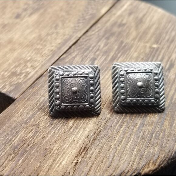 The quiet gate square earrings E0312 - Picture 1 of 3